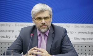 «Мы фашистов победили, победим и эту тварь», або Пра ідэалагічнае пасланне ўладаў напярэдадні выбараў