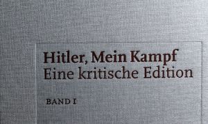 “Mein Kampf” на вашай кніжнай паліцы