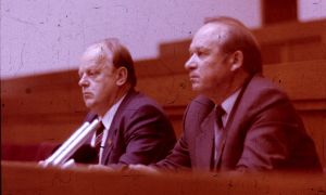 Шушкевіч за, Лукашэнка – супраць.  Люты, 1991: забытая бітва за беларускую мову
